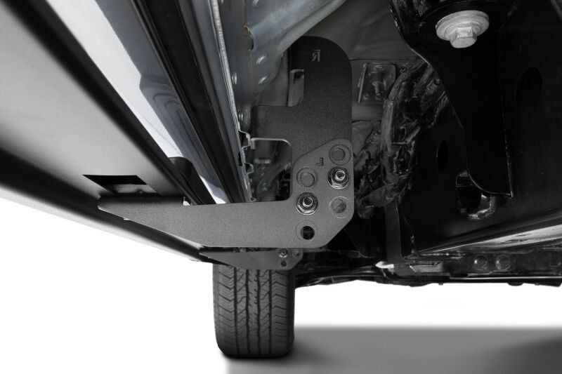 RealTruck 05-23 Toyota Tacoma XtraCab Traxio 4in Nerf Bars - Textured Black