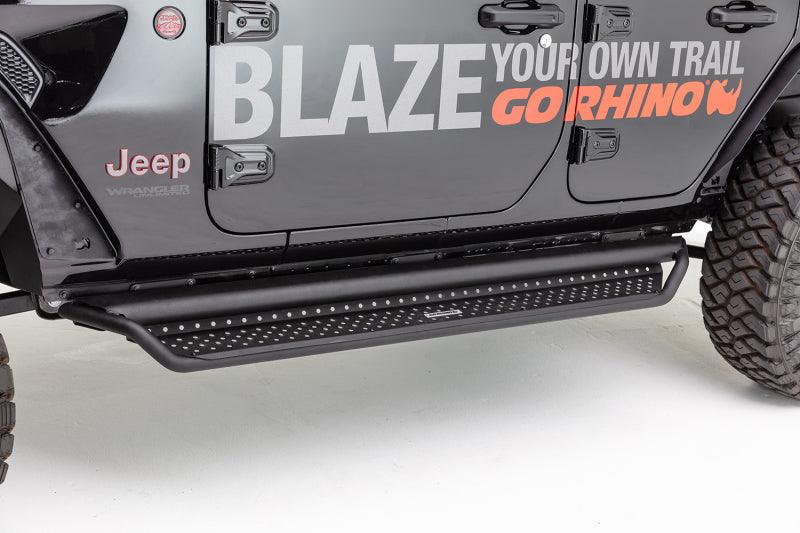 Go Rhino 05-20 Toyota Tacoma Dominator Extreme D1 SideSteps Complete Kit w/SideStep + Brkts - Order Your Parts - اطلب قطعك