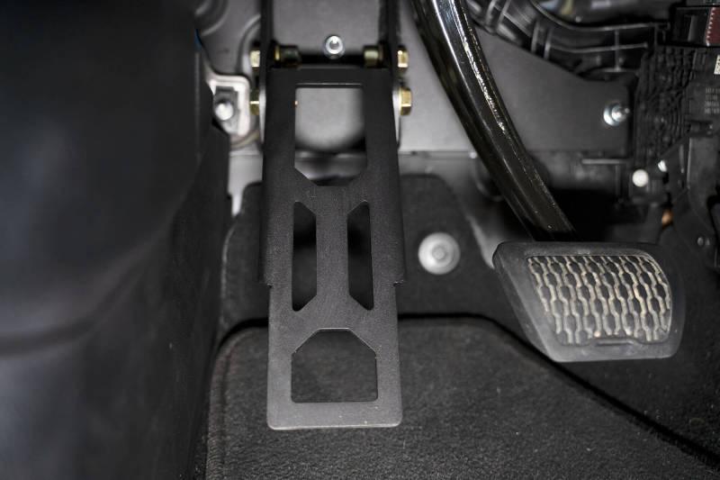 DV8 Offroad 18-20 Jeep Wrangler JL Adjustable Dead Pedal - Order Your Parts - اطلب قطعك
