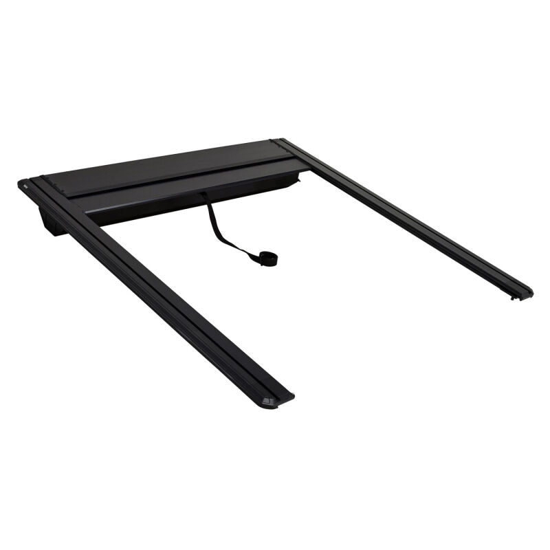 Westin 19-26 GM Silverado/Sierra 1500 5ft 8in Bed Manual Retractable Tonneau Cover - Black