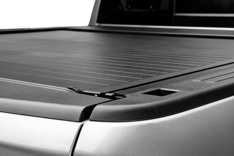 RealTruck 2019-2026 Chevy/GMC Silverado/Sierra 5ft 10in FlushFit Retractable Cover