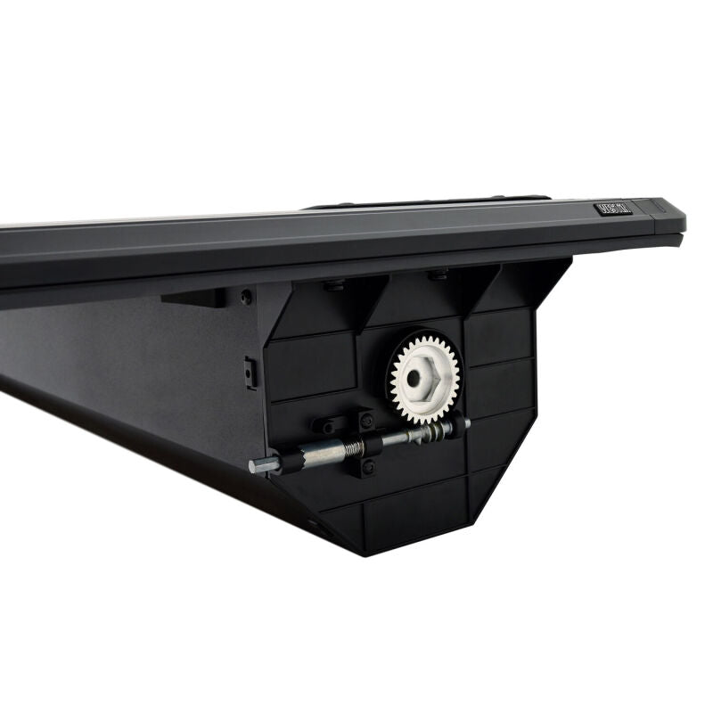 Westin 19-26 Ram 1500 (New Body)(Excl. RamBox) 5ft 7in Bed Manual Retractable Tonneau Cover - Black